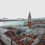 Rooftop View San Marco Tower דירה *